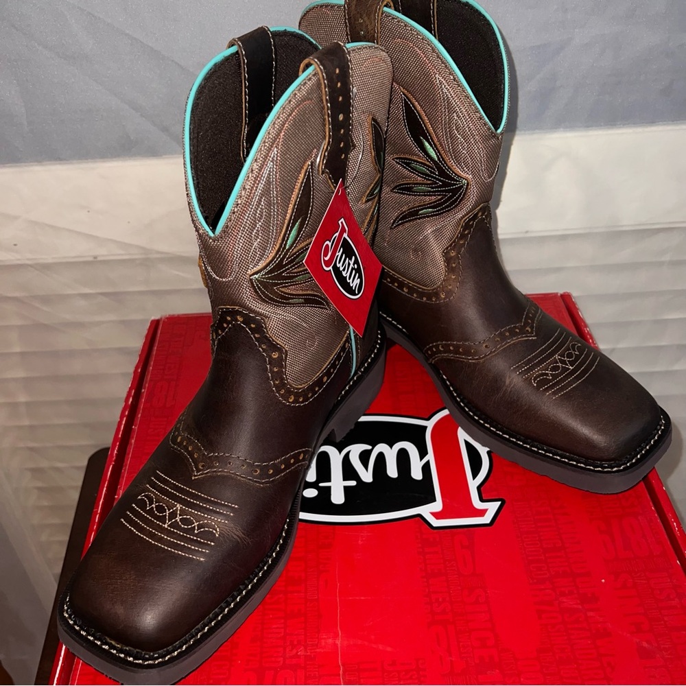 Justin GY9536 Western Cowgirl Boots 10B Tan Buffalo Leather Square Toe NIB